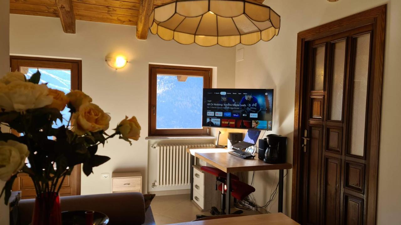 Independent Chalet With Breathtaking View Villar Pellice Exterior photo